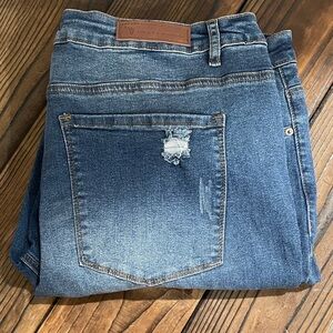 NWT Lucky and Blessed Mid Rise Skinny Leopard Peek Distressed Jeans